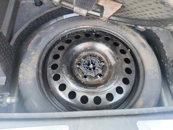 [上海·鄂A] 二手别克昂科威Plus2014款 28T 四驱精英型