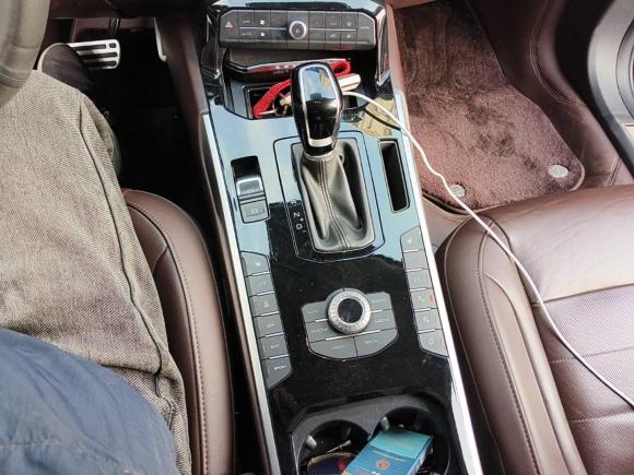 [青岛·鲁B] 二手魏牌魏牌 VV72017款 2.0T 旗舰型