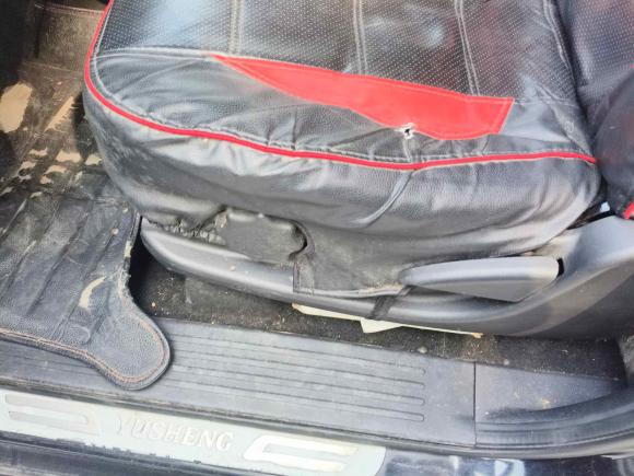 [杭州·浙F] 二手江铃驭胜S3502013款 2.4T 自动两驱柴油豪华版5座