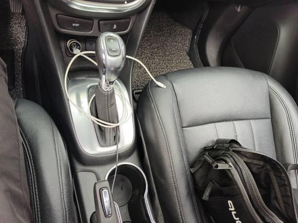 [上海·沪D] 二手别克昂科拉2015款 1.4T 自动两驱都市精英型