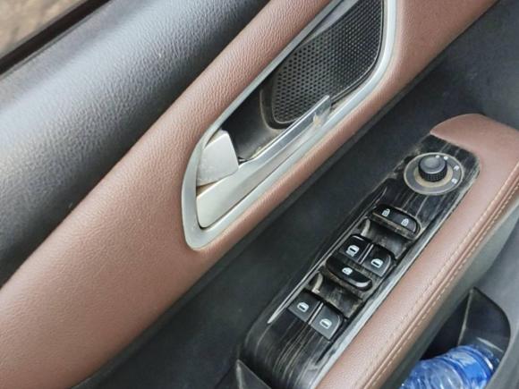 [武汉·皖A] 二手SWM斯威汽车SWM斯威X72017款 1.5T 自动智享型 7座