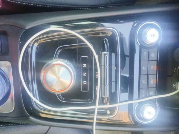 [深圳·粤B] 二手荣威荣威Ei52019款 豪华版