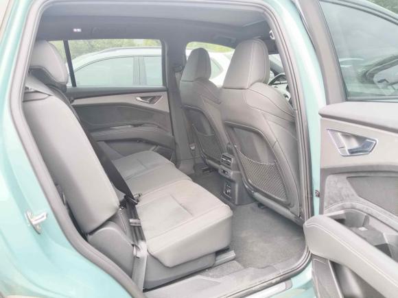 [上海·沪A] 二手奥迪奥迪Q5 e-tron2023款 40 e-tron 星耀型 机甲套装