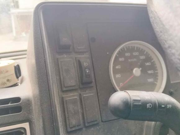 [宁波·浙B] 二手依维柯依维柯得意2017款 2.5T A35客车5-7座47Z5