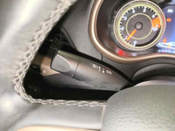 [广州·粤E] 二手Jeep自由光2017款 2.0L 优越版