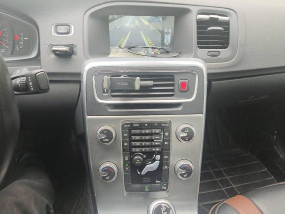 [上海·沪B] 二手沃尔沃沃尔沃S602014款 S60L 2.0T 智远版