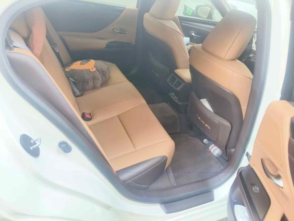 [上海·沪B] 二手雷克萨斯雷克萨斯ES2020款 260 卓越版