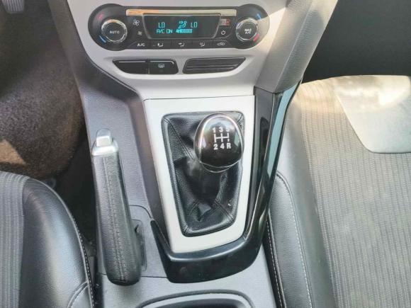 [青岛·鲁B] 二手福特福克斯2012款 两厢 2.0L 手动豪华运动型