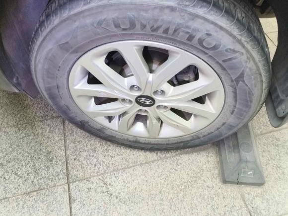 [深圳·粤B] 二手现代北京现代ix252017款 1.6L 手动时尚型