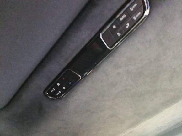 [上海·苏U] 二手广汽传祺传祺M82023款 宗师系列 400T 至尊版