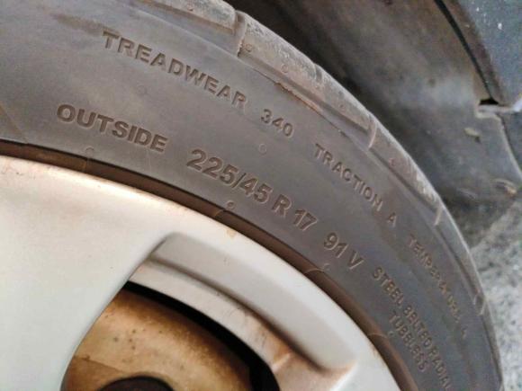 [无锡·苏B] 二手奔驰奔驰C级2011款 C 200 时尚旅行版