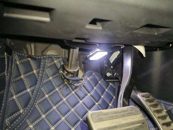 [常州·苏D] 二手路虎揽胜极光2021款 极光L 249PS R-Dynamic First edition 首发版