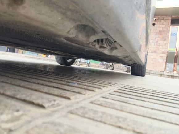 [南京·苏L] 二手宝马宝马5系2014款 525Li 豪华设计套装