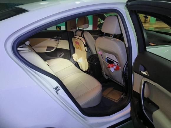 [上海·沪F] 二手别克君威2012款 2.0L 舒适版