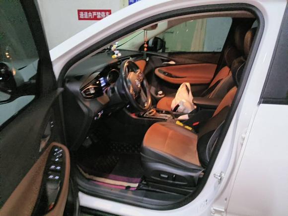 [武汉·鄂A] 二手别克昂科拉GX2020款 20T CVT两驱豪华型