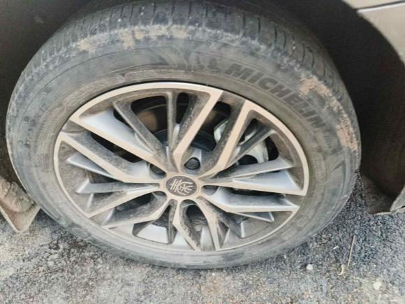 [青岛·鲁B] 二手比亚迪秦PLUS2021款 DM-i 120KM 尊贵型