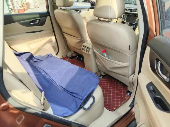 [济南·鲁A] 二手日产奇骏2014款 2.0L CVT舒适版 2WD