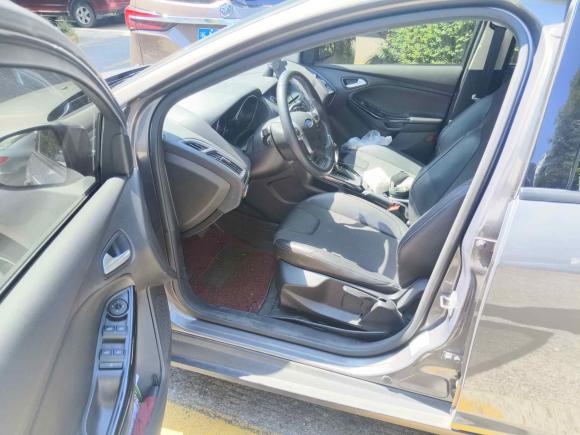 [杭州·浙A] 二手福特福克斯2012款 三厢 1.6L 自动风尚型