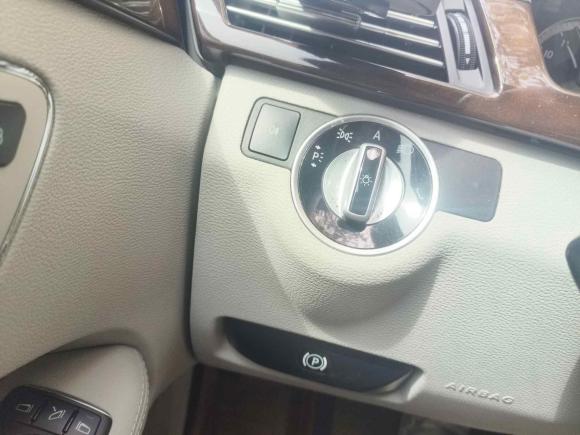 [深圳·粤N] 二手奔驰奔驰E级2011款 E 200 L CGI优雅型