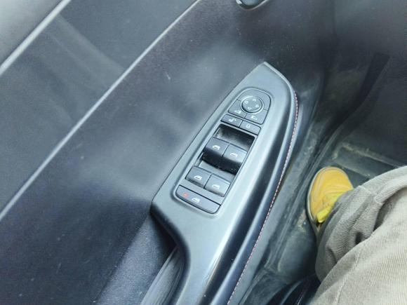 [金华·浙G] 二手比亚迪比亚迪e22023款 豪华型