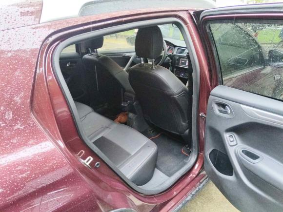 [上海·沪B] 二手雪铁龙雪铁龙C3-XR2015款 1.6L 自动先锋型