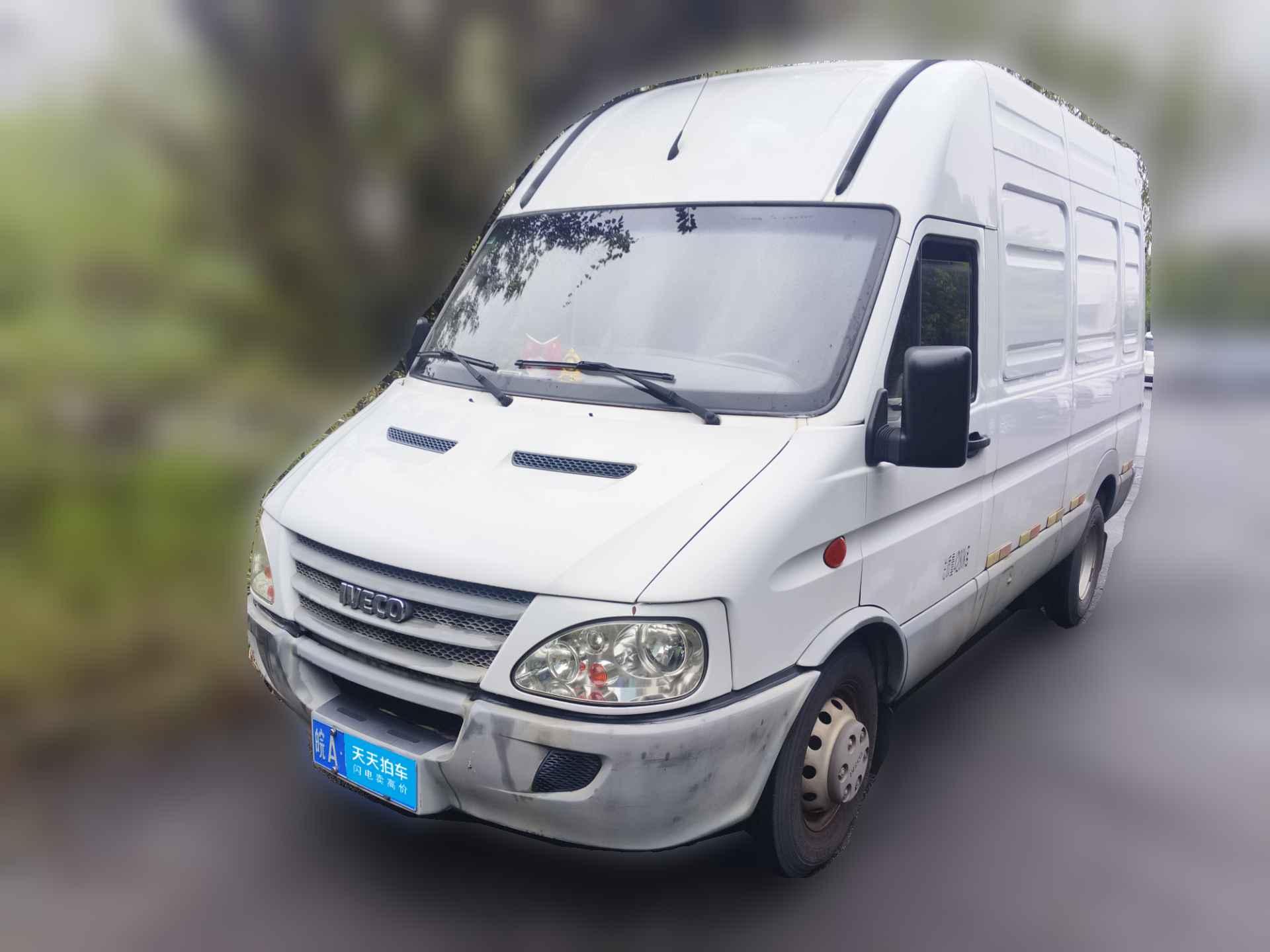 [合肥·皖A] 依维柯依维柯褒迪2017款 2.8T尊享V39厢货高顶43S5