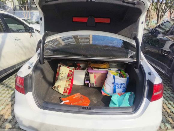 [苏州·苏E] 二手奥迪奥迪A4L2013款 35 TFSI 自动标准型