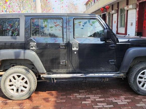 [济南·鲁A] 二手北京北京BJ402016款 2.0T 手动四驱尊贵版