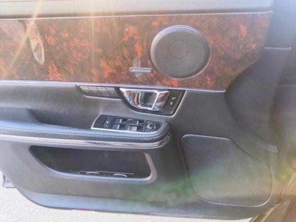 [青岛·鲁B] 二手捷豹捷豹XJ2014款 XJL 2.0T 两驱全景商务版