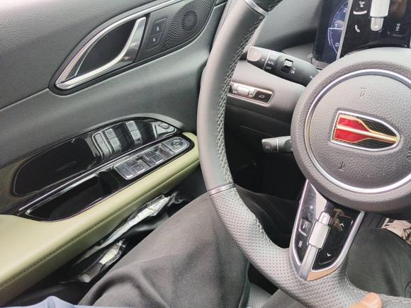 [杭州·浙D] 二手红旗红旗HS32023款 1.5T 两驱善为版