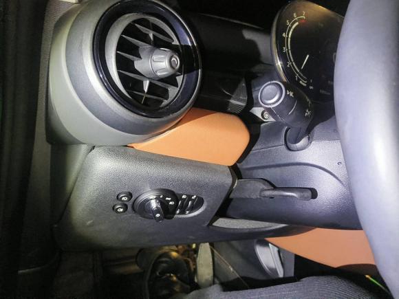 [成都·川A] 二手MINIMINI2021款 1.5T COOPER 艺术家