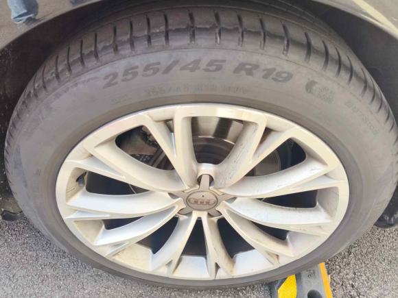 [上海·沪A] 二手奥迪奥迪A82014款 A8L 45 TFSI quattro舒适型