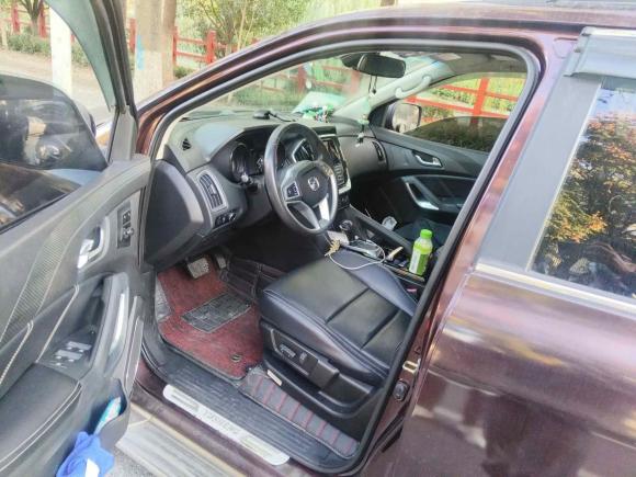 [上海·苏F] 二手江铃驭胜S3502016款 2.0T 自动四驱汽油超豪华版5座