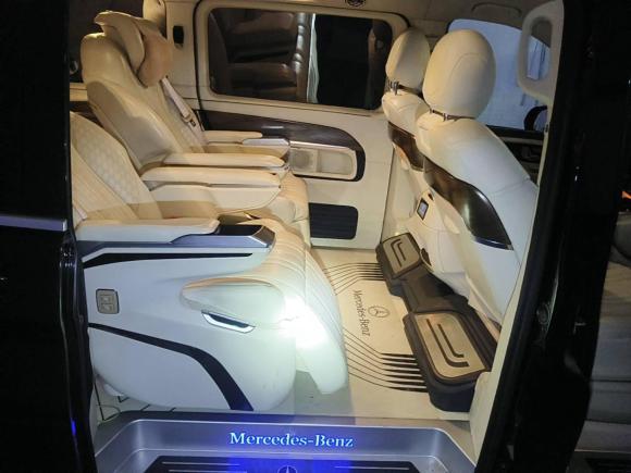 [上海·沪A] 二手奔驰奔驰V级2020款 V 260 L 长轴距豪华版