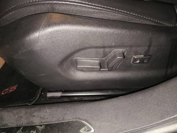 [武汉·鄂A] 二手雪铁龙雪铁龙C52014款 2.0L 自动尊享型