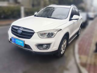 奔腾奔腾X802016款 2.0L 手动豪华型