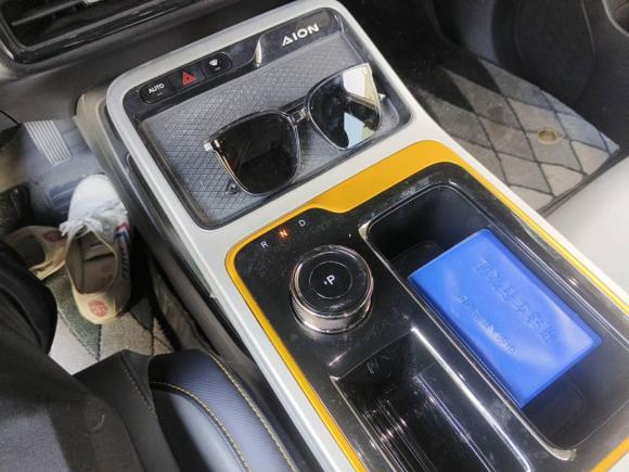 [上海·沪A] 二手埃安AION Y2022款 70 科技版 磷酸铁锂