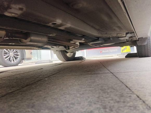 [深圳·粤B] 二手现代北京现代ix252017款 1.6L 手动时尚型