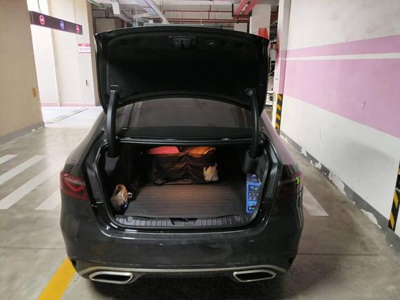 [上海·沪F] 二手捷豹捷豹XFL2022款 XFL 2.0T P250 两驱尊享豪华版