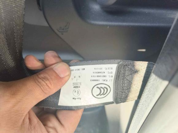 [宁波·浙B] 二手上汽大通MAXUS新途V902022款 2.0T手动运杰前驱短轴中顶后单胎6座