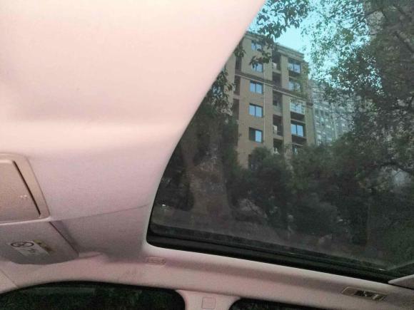 [苏州·苏E] 二手路虎揽胜极光2014款 2.0T 5门耀享版