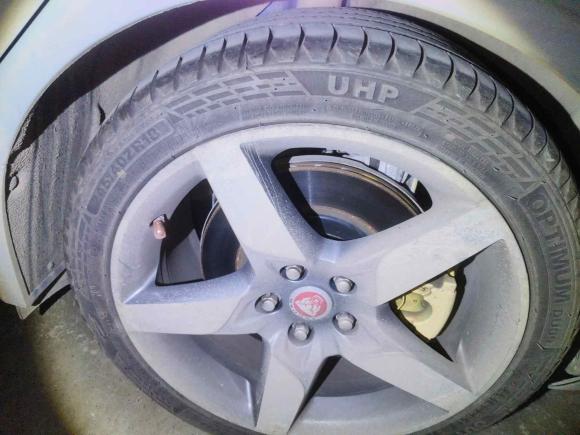 [济南·鲁A] 二手捷豹捷豹XE2017款 2.0T 200PS R-Sport