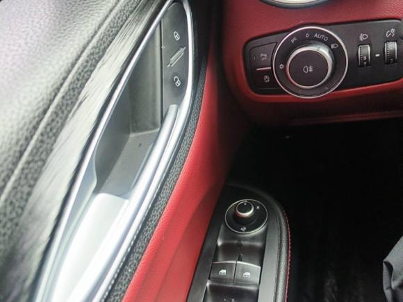 [上海·渝B] 二手阿尔法·罗密欧Giulia朱丽叶2017款 2.0T 200HP 精英版