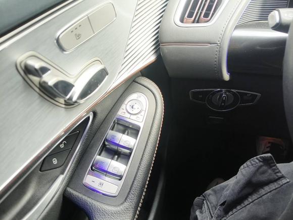 [广州·粤B] 二手奔驰奔驰EQC2021款 EQC 350 4MATIC