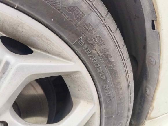 [武汉·鄂A] 二手福特福克斯2012款 两厢 2.0L 自动豪华运动型