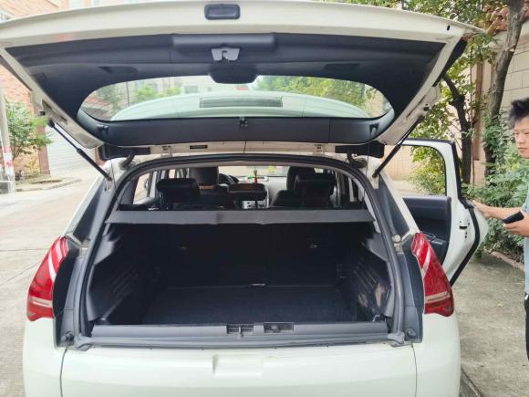 [佛山·粤X] 二手标致标致30082013款 2.0L 自动潮流版