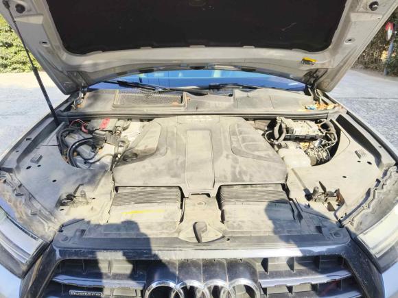 [上海·苏U] 二手奥迪奥迪Q72016款 40 TFSI 舒适型