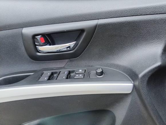 [上海·沪B] 二手铃木锋驭2015款 1.6L 手动两驱进取型