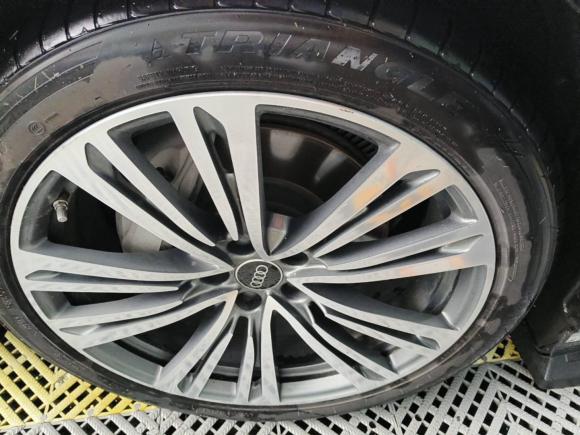 [深圳·粤B] 二手奥迪奥迪A82023款 A8L 45 TFSI quattro 豪华型