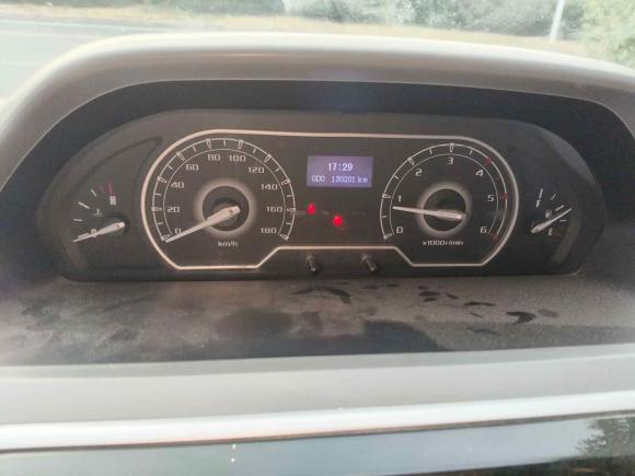 [南通·苏F] 二手上汽大通MAXUS新途V802019款 2.5T经典款6挡手动傲运通长轴中顶7座